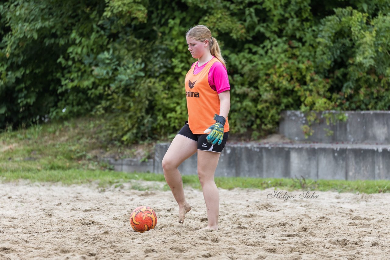 Bild 105 - wBJ/wCJ Beachsoccer Cup